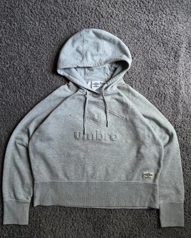 Buzo Umbro gris de dama